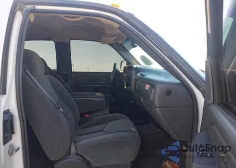 2004 Chevrolet Silverado 1500 Ls from USA, damaged, VIN 1GCEK19T24E269094